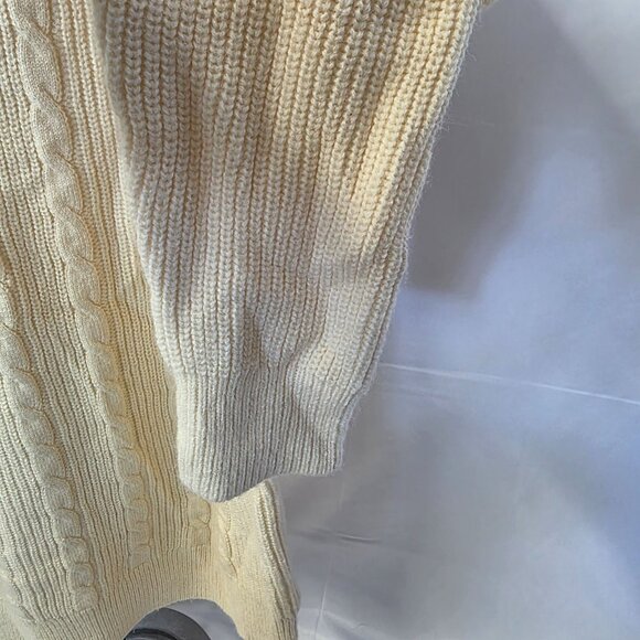Cable Knit Turtleneck Sweater Size S Acrylic Cream Made In China - Picture 4 of 8
